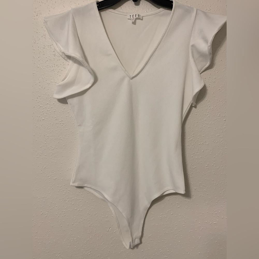 NWOT These Three Boutique Short Sleeve Bodysuit
